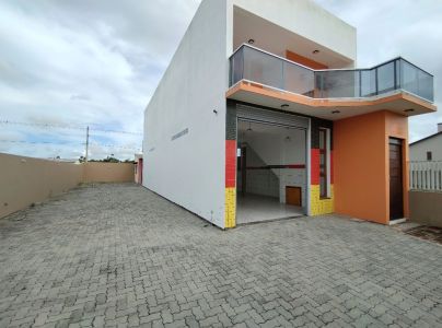 Pr&eacute;dio Comercial com apartamento no Germani